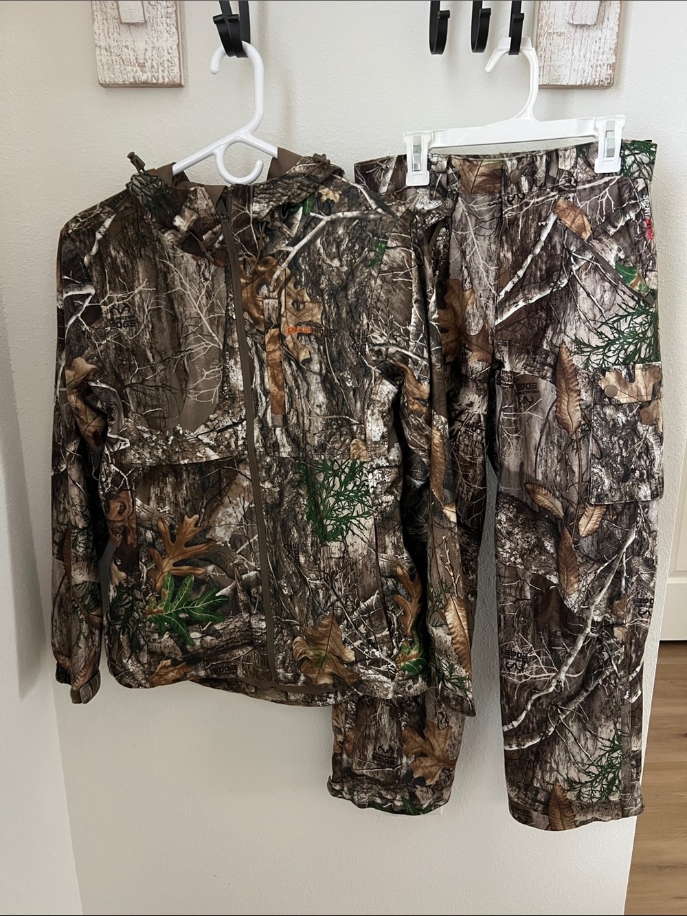 HUNTING SET Rustic Ridge Jacket Small & Pants Medium